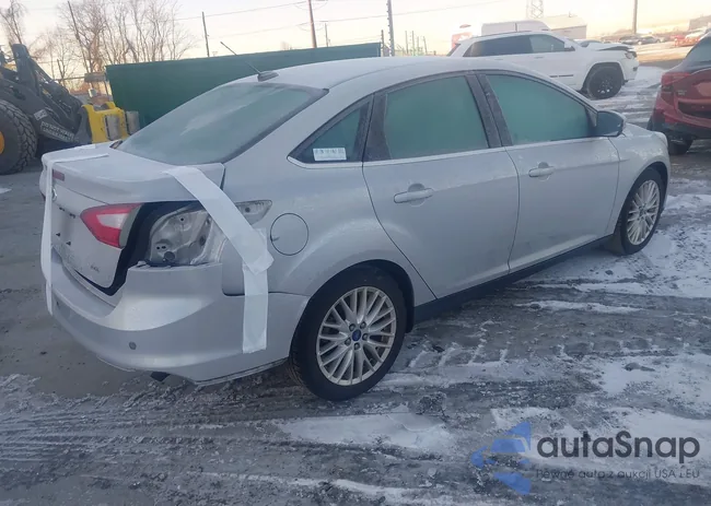 1FAHP3H21CL307109: 44204609