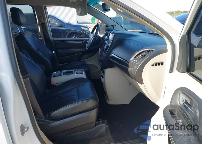 2C4RC1BG2GR268417: 44204657