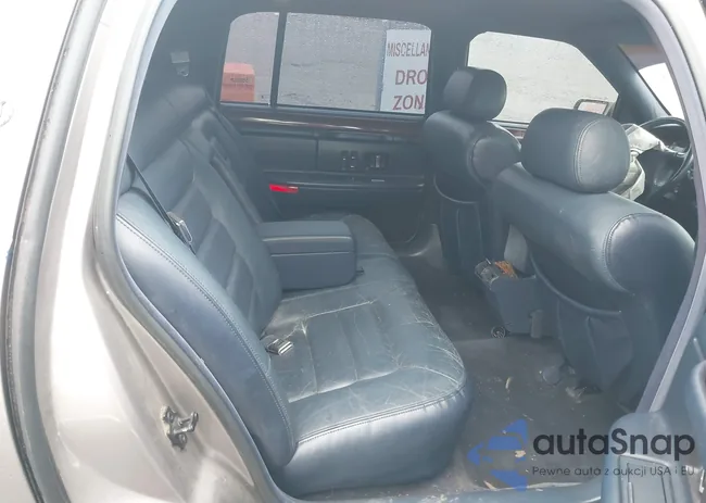 1G6KD52Y4TU250399: 44204693