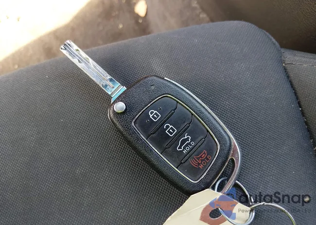 5NPE24AF5JH658671: 44204697