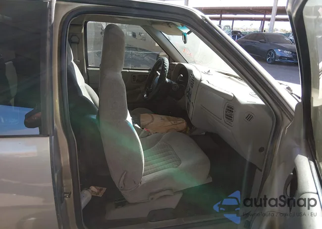 1GCCS19W028174997: 44204708