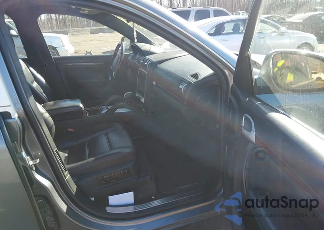 WP1AC29P45LA92015: 44204720