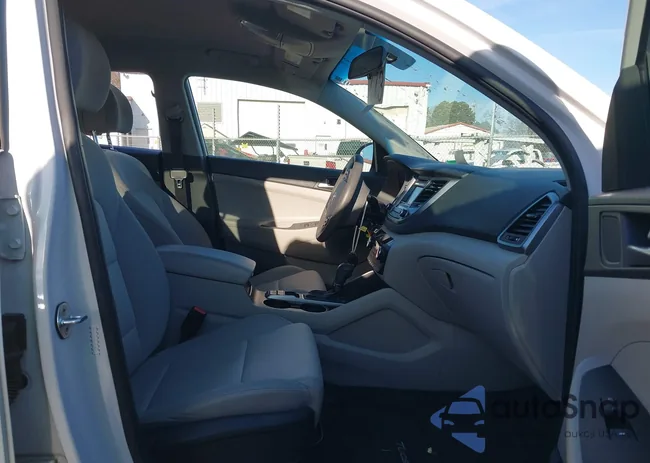 KM8J3CA49HU379241: 44204739