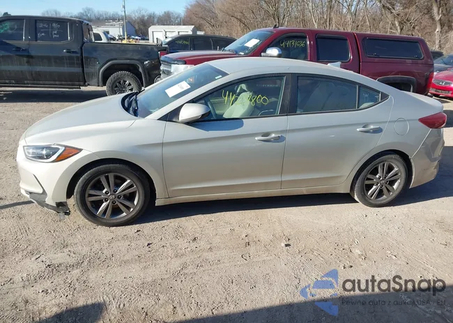 5NPD84LF9HH078227: 44204800