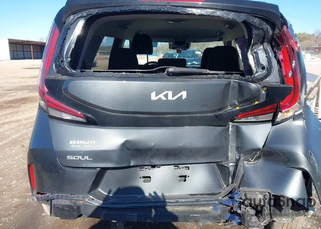 KNDJ23AU9P7888184: 44204805