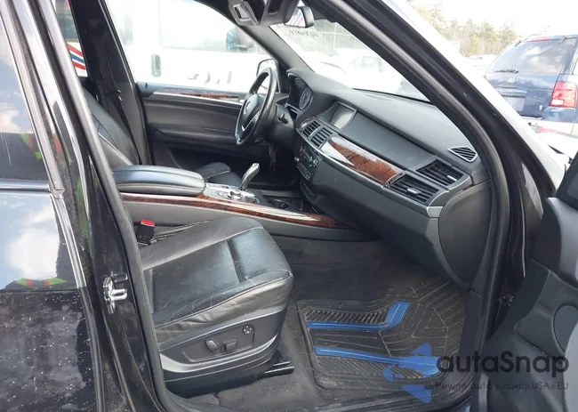 5UXFE43518L030448: 44204819