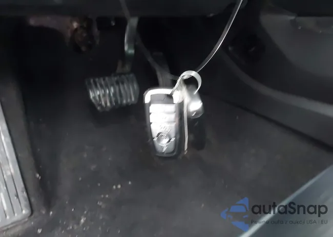 3FA6P0MU5KR195749: 44204849