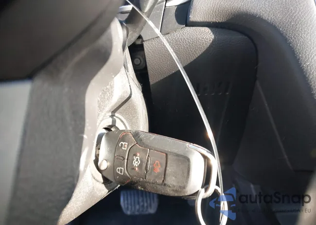 3FA6P0HDXER288913: 44204916