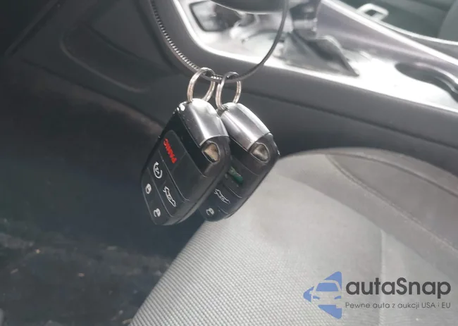 2C3CDZAG9GH114011: 44204937