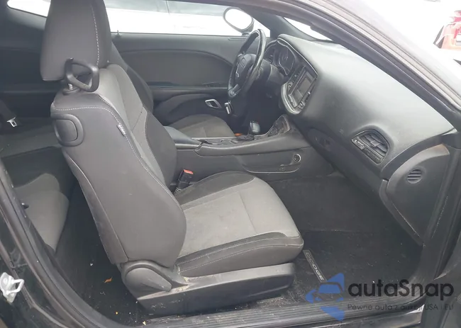 2C3CDZAG9GH114011: 44204937