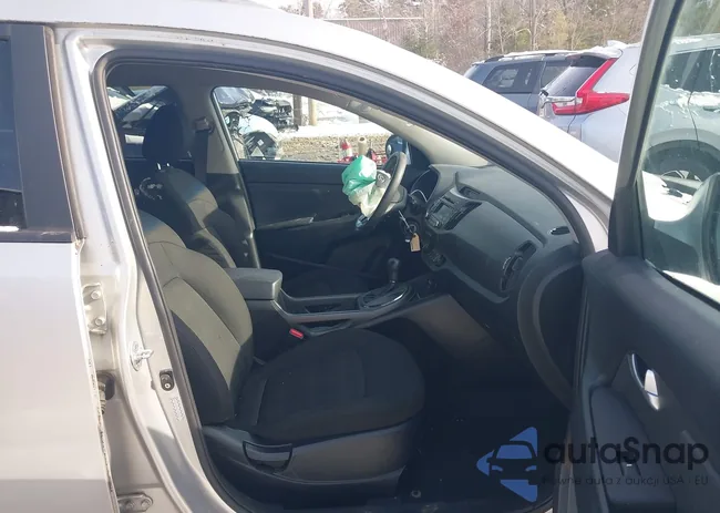 KNDPBCA24B7049979: 44204011