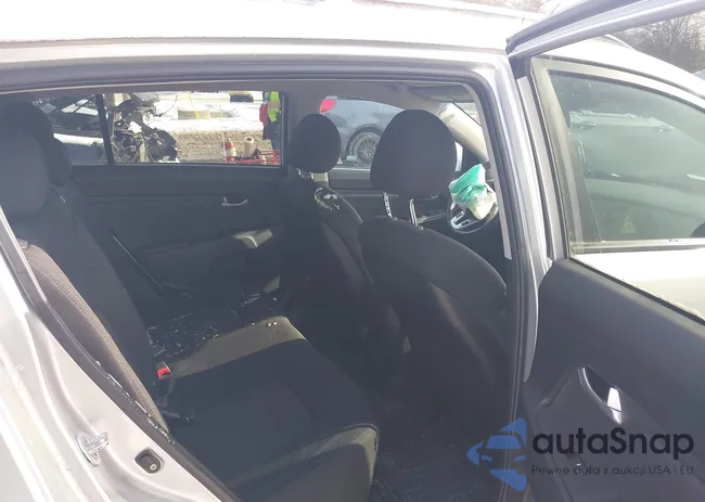 KNDPBCA24B7049979: 44204011