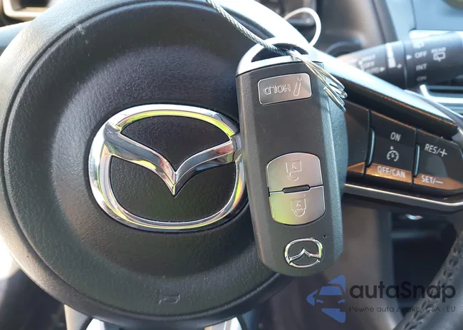 3MZBN1M38JM261652: 44204016