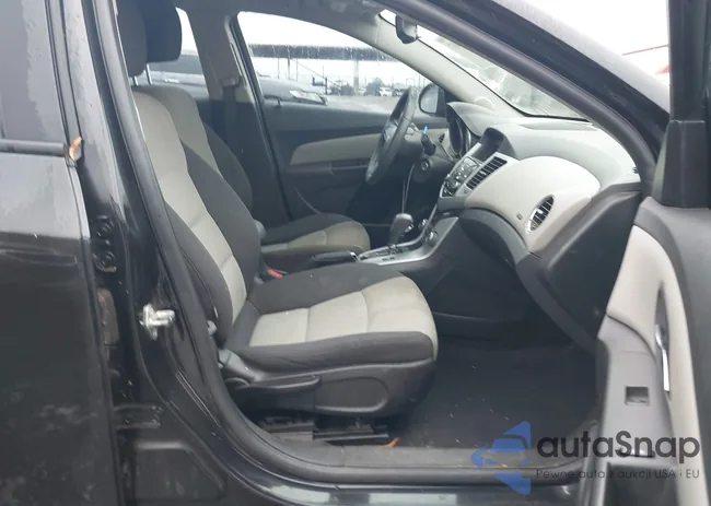 1G1PC5SH8G7169781: 44204037