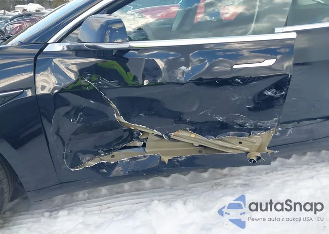 5YJ3E1EB8KF211465: 44204065