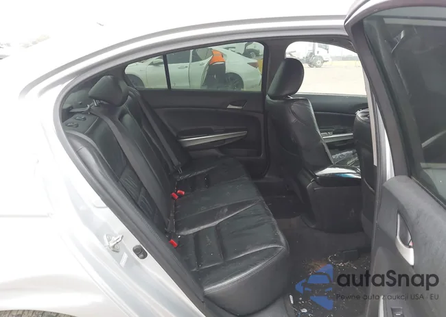 1HGCP36839A035681: 44204086