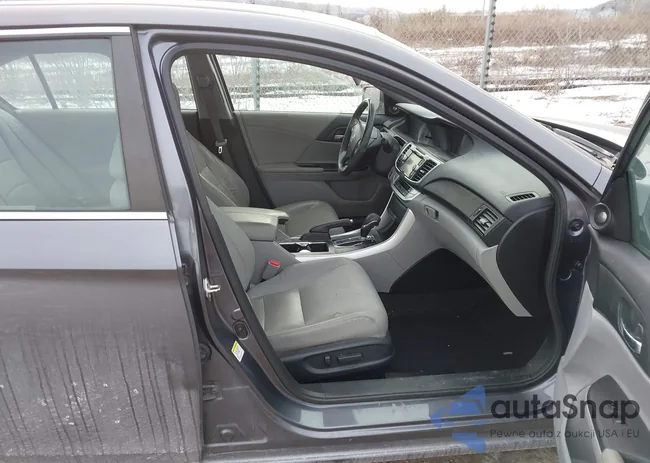 1HGCR2F86DA106529: 44204189