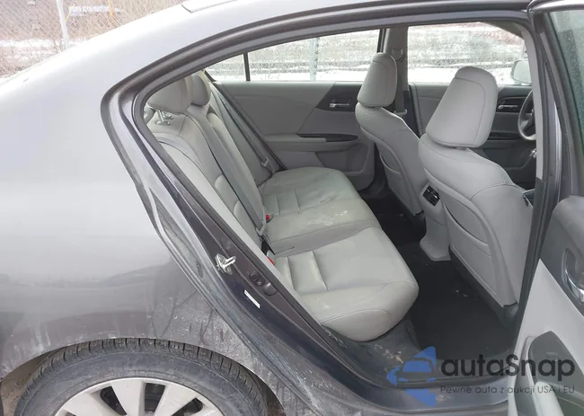 1HGCR2F86DA106529: 44204189