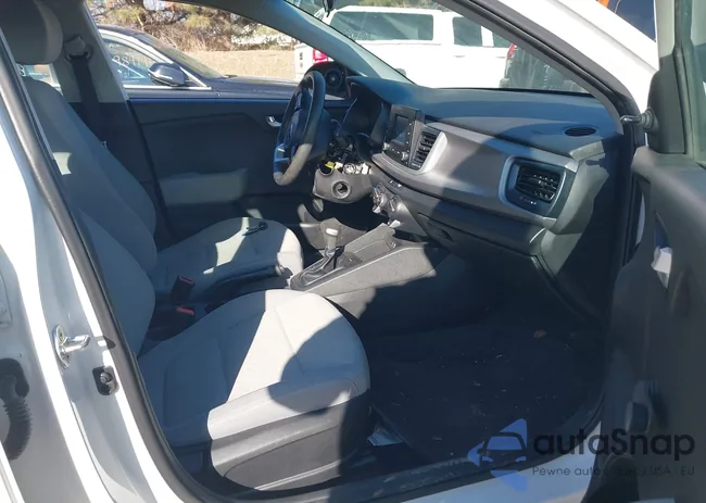 3KPA24AB4JE045571: 44204270