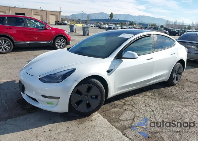 5YJ3E1EA1PF606005: 44204341