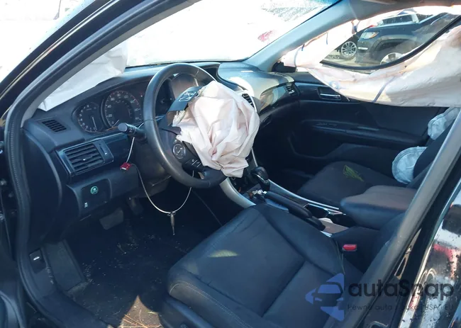 1HGCR2F54DA184880: 44204356