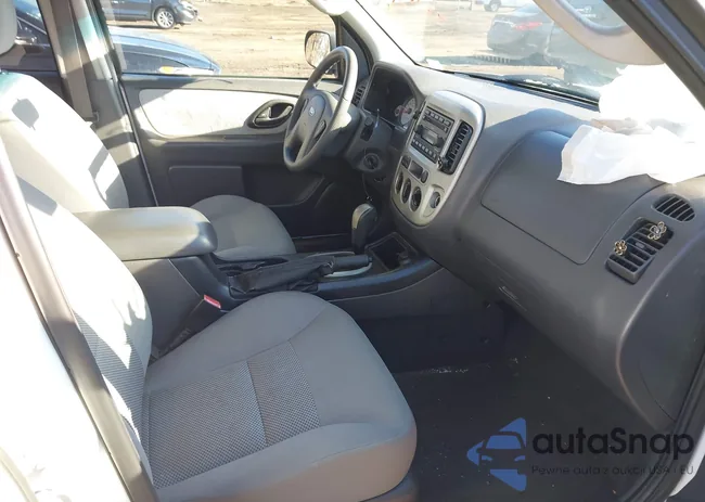 1FMYU03ZX6KA05538: 44204386