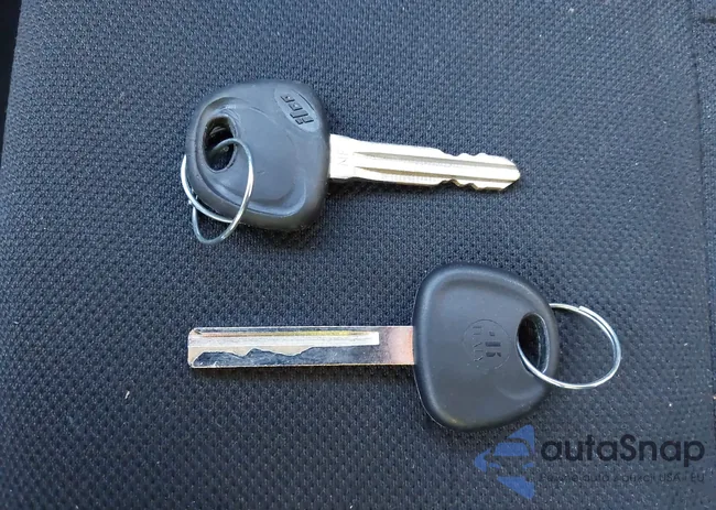 KMHTC6AD2DU158407: 44205440