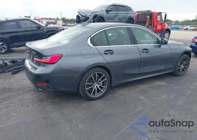 3MW5R7J04L8B21687: 44205486