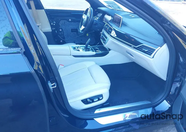 WBA7U2C01LBX84821: 44205573