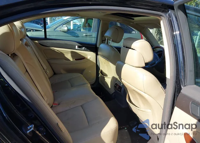 KMHGC4DF5CU193038: 44205587