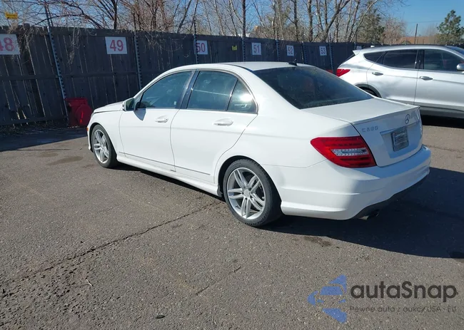 WDDGF4HB8ER315566: 44205610