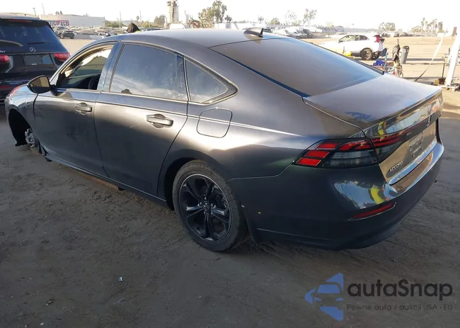 1HGCY1F42SA055683: 44205677