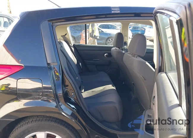 3N1BC13E59L407764: 44205683