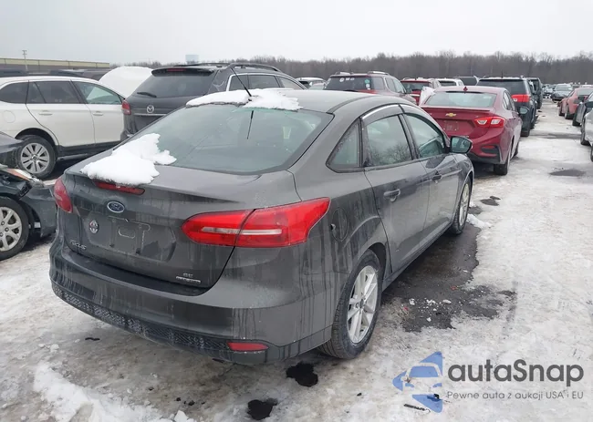 1FADP3F2XGL269144: 44205696