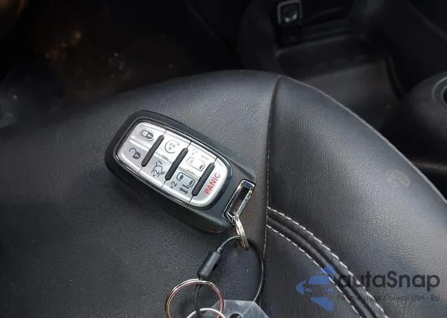 2C4RC1BGXSR539152: 44205989