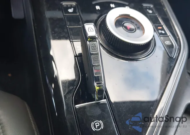 KNDCR3L19P5024562: 44205128