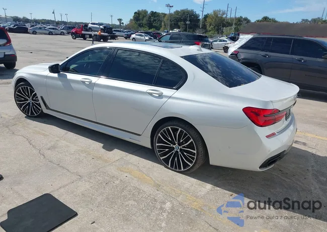 WBA7F0C52JGM23270: 44205357