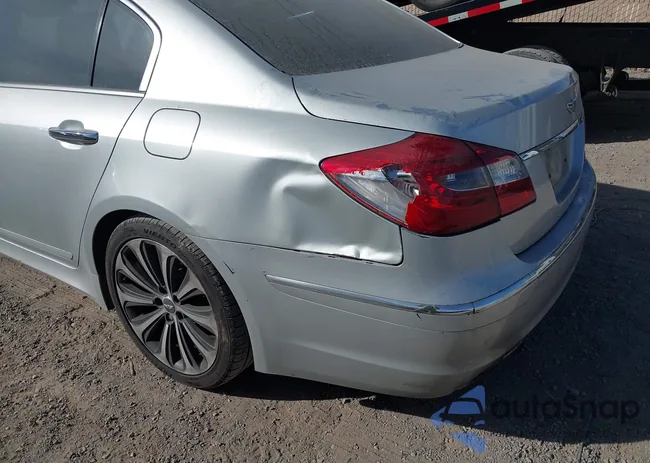 KMHGC4DD1DU245989: 44205387