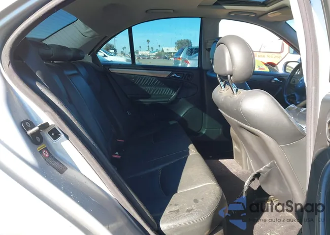 WDBRF64JX2F200037: 44206492