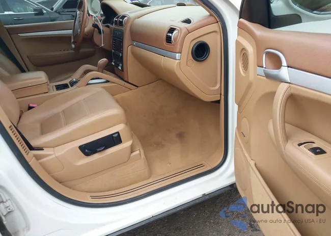 WP1AA2AP9ALA06435: 44206538