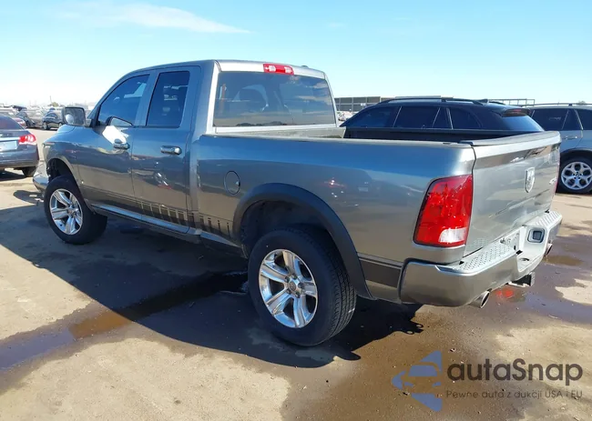 1D3HV18T69S810508: 44206622