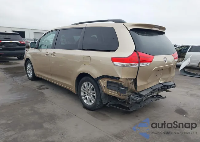 5TDYK3DCXES521301: 44206719