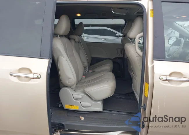 5TDYK3DCXES521301: 44206719