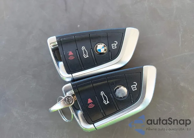 5UXKR0C5XF0K56725: 44206773