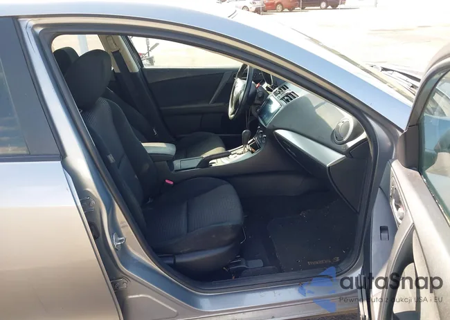 JM1BL1UF2C1567801: 44206775