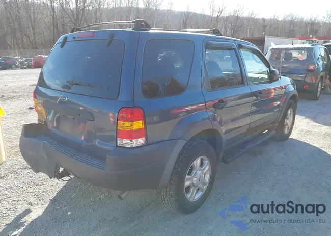 1FMYU041X1KF17026: 44206044