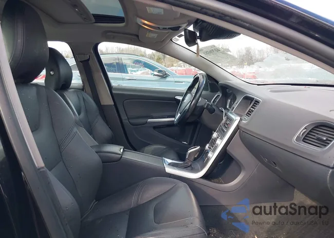 LYV402TM1JB158640: 44206081