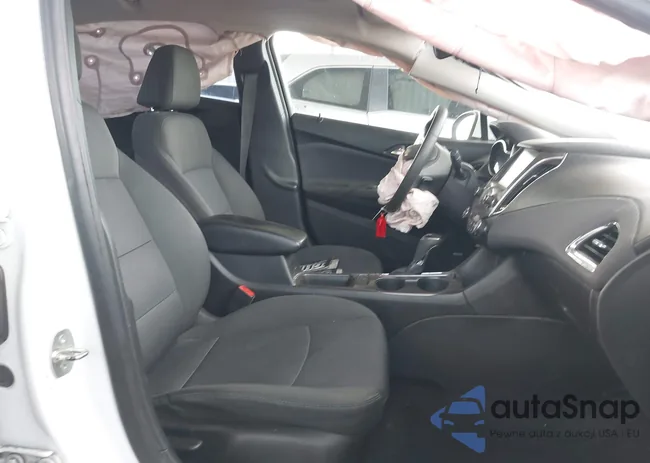 1G1BE5SM9J7186923: 44206153