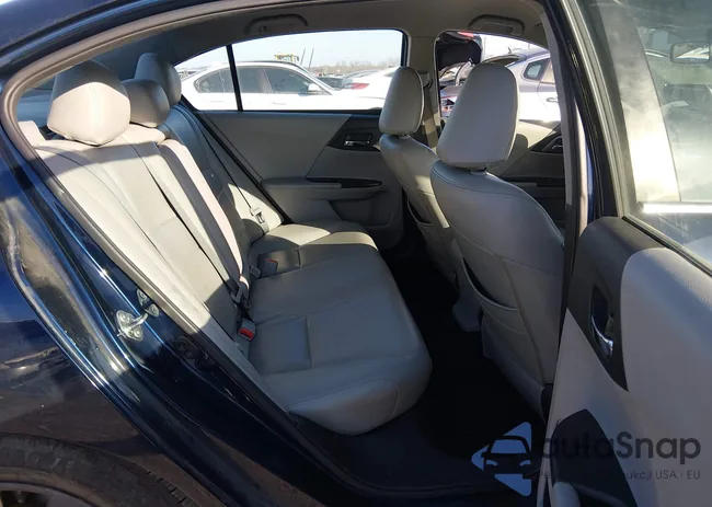 1HGCR2F30FA145494: 44206210