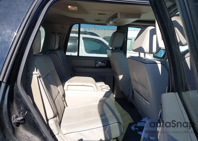 5LMFU28557LJ25670: 44206387